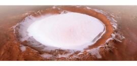 Nuevo video muestra un cráter lleno de hielo en Marte